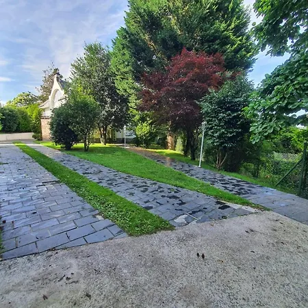 Сasa de vacaciones Estilo Francés Con Piscina Y Amplio Jardín *