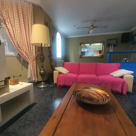 Estilo Francés Con Piscina Y Amplio Jardín Сasa de vacaciones *