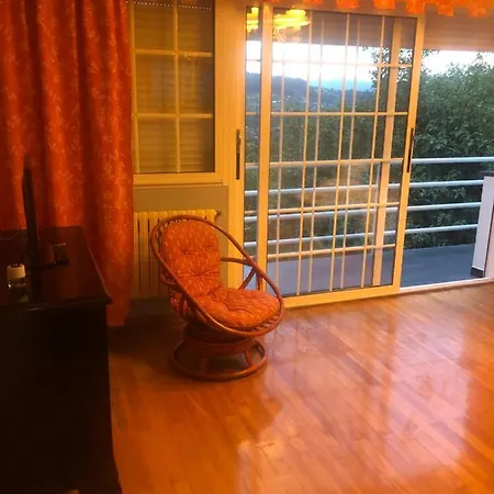 Сasa de vacaciones Estilo Francés Con Piscina Y Amplio Jardín
