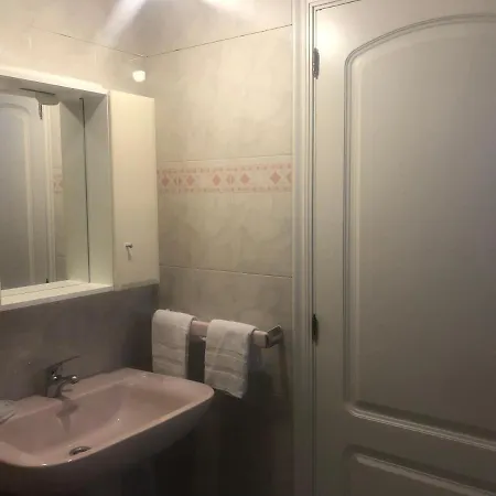 Estilo Frances Con Piscina Y Amplio Jardin * Pontevedra