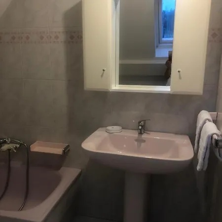 Estilo Frances Con Piscina Y Amplio Jardin Holiday home